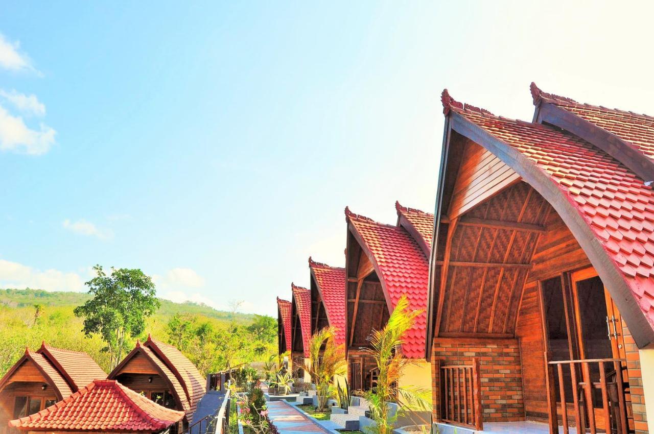Surya Chandra Beach Bungalow Batununggul Екстериор снимка
