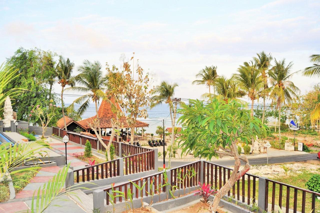 Surya Chandra Beach Bungalow Batununggul Екстериор снимка