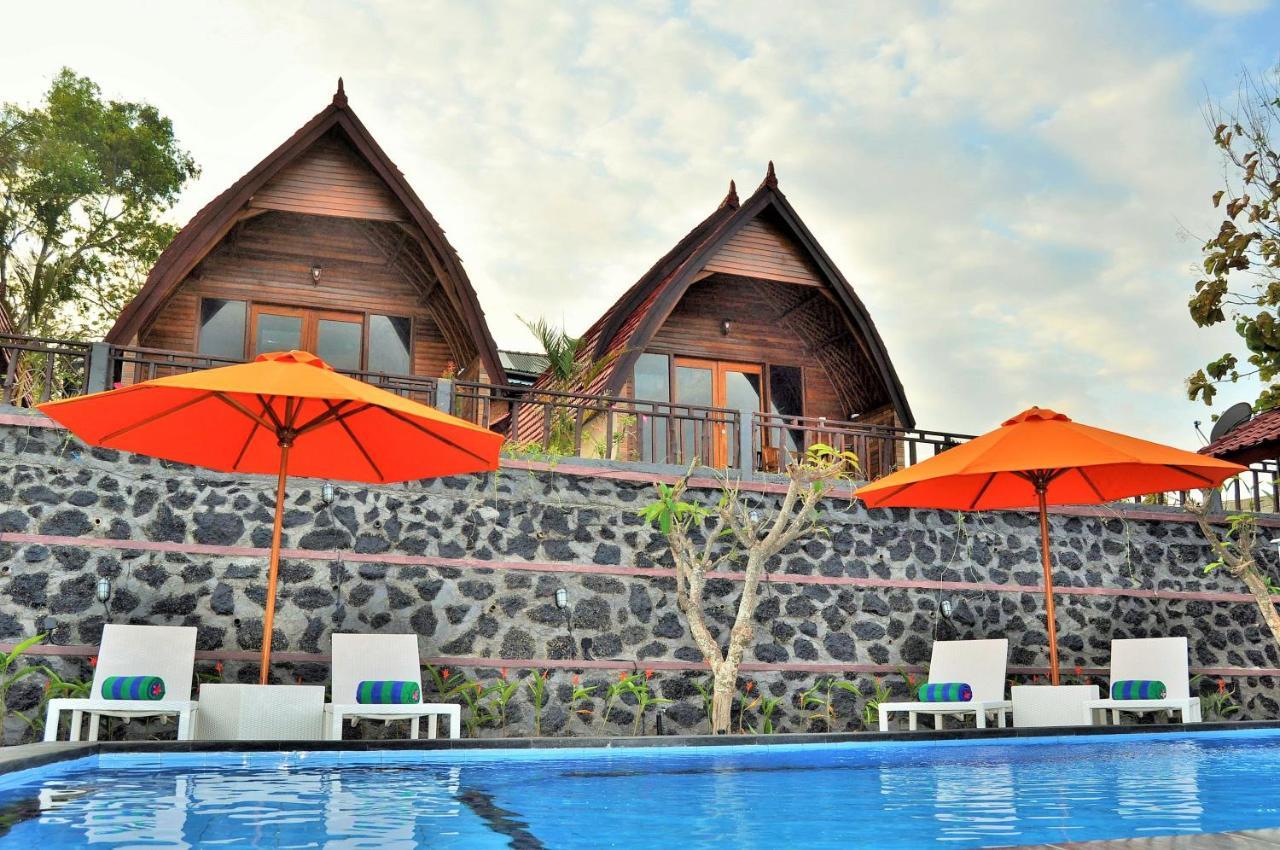 Surya Chandra Beach Bungalow Batununggul Екстериор снимка