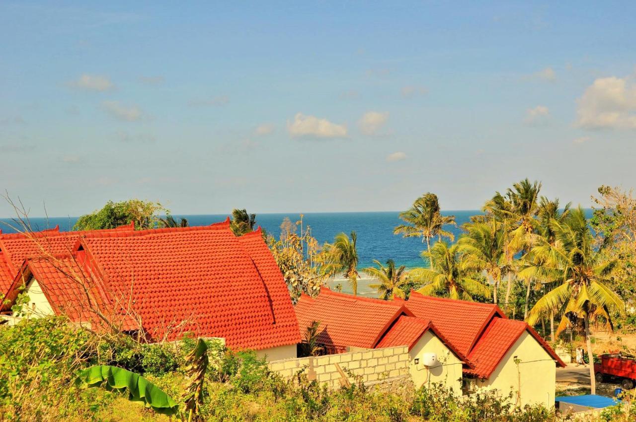 Surya Chandra Beach Bungalow Batununggul Екстериор снимка