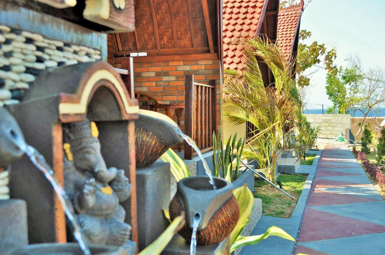 Surya Chandra Beach Bungalow Batununggul Екстериор снимка