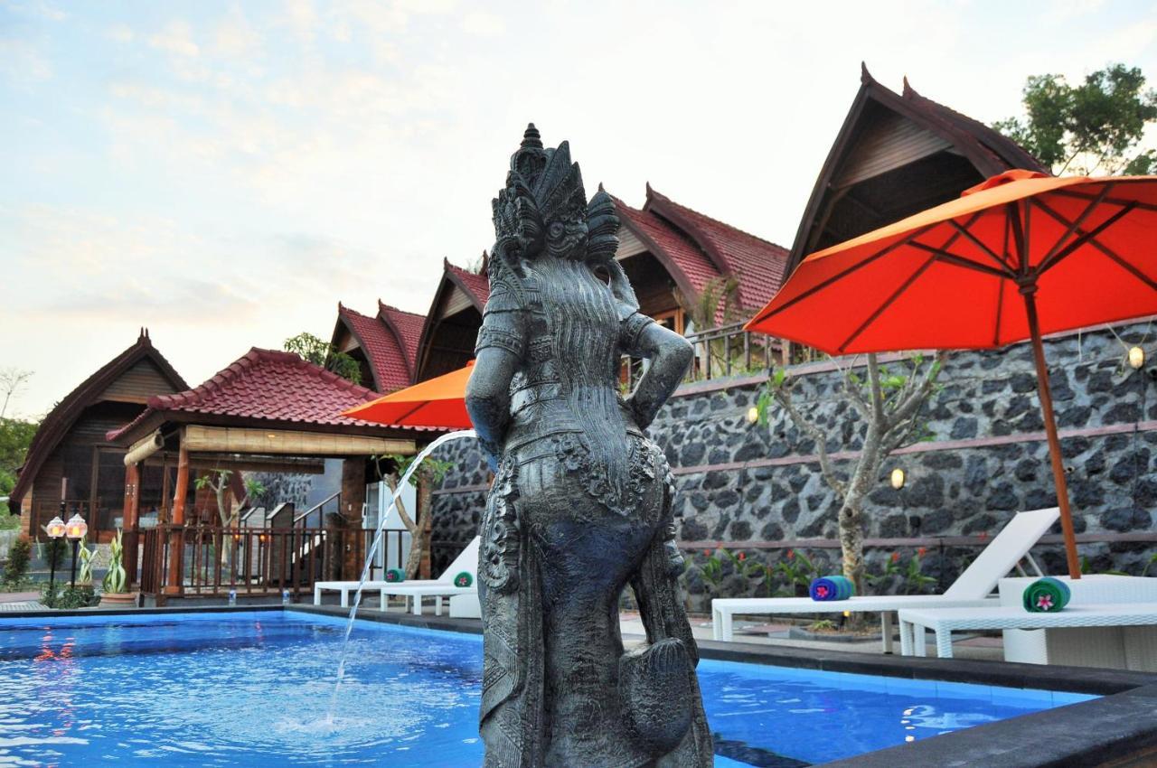 Surya Chandra Beach Bungalow Batununggul Екстериор снимка