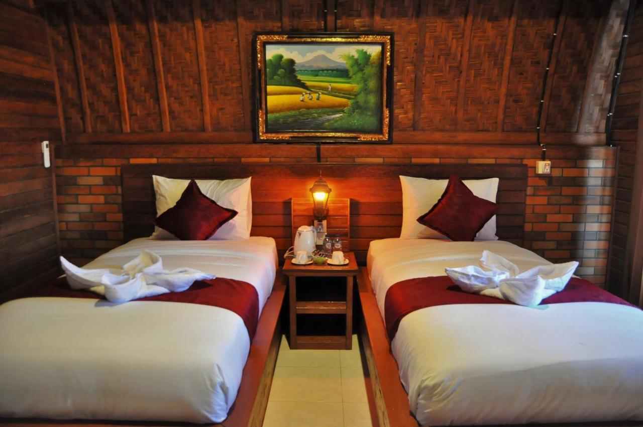 Surya Chandra Beach Bungalow Batununggul Екстериор снимка
