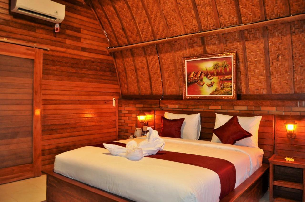 Surya Chandra Beach Bungalow Batununggul Екстериор снимка