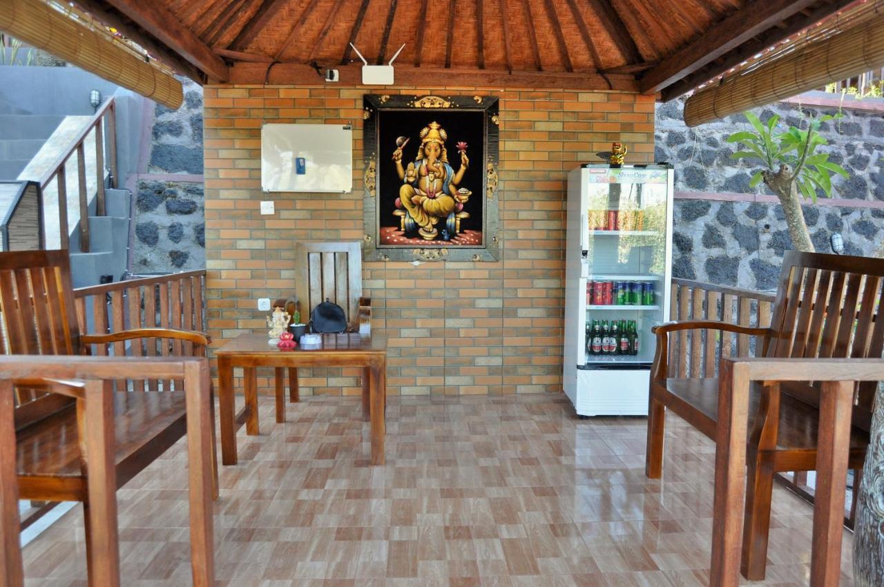 Surya Chandra Beach Bungalow Batununggul Екстериор снимка