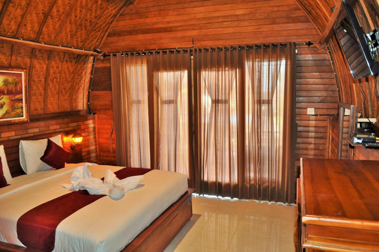 Surya Chandra Beach Bungalow Batununggul Екстериор снимка